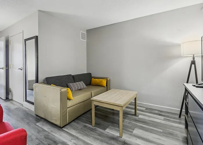 Hotel Country & By Radisson, Chicago O'hare South, Il 3*