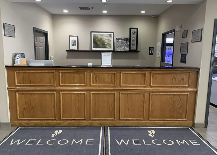 Country & By Radisson, Chicago O'hare South, Il 3*