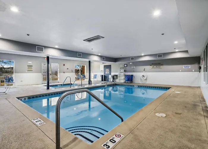 Hotel Country & By Radisson, Chicago O'hare South, Il Bensenville