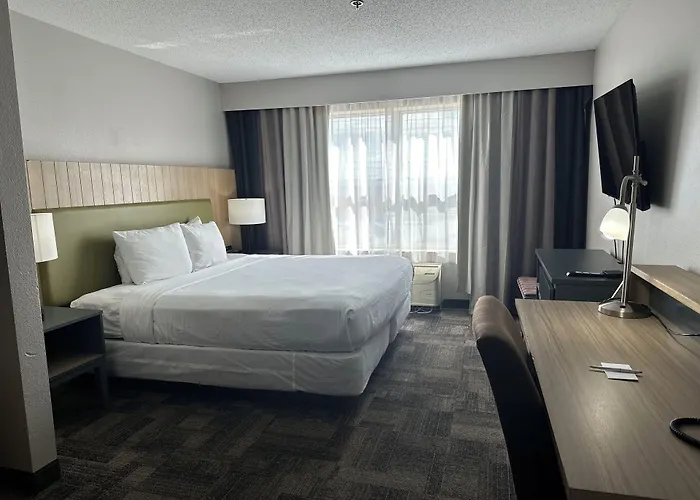Hotel Country & By Radisson, Chicago O'hare South, Il 3*